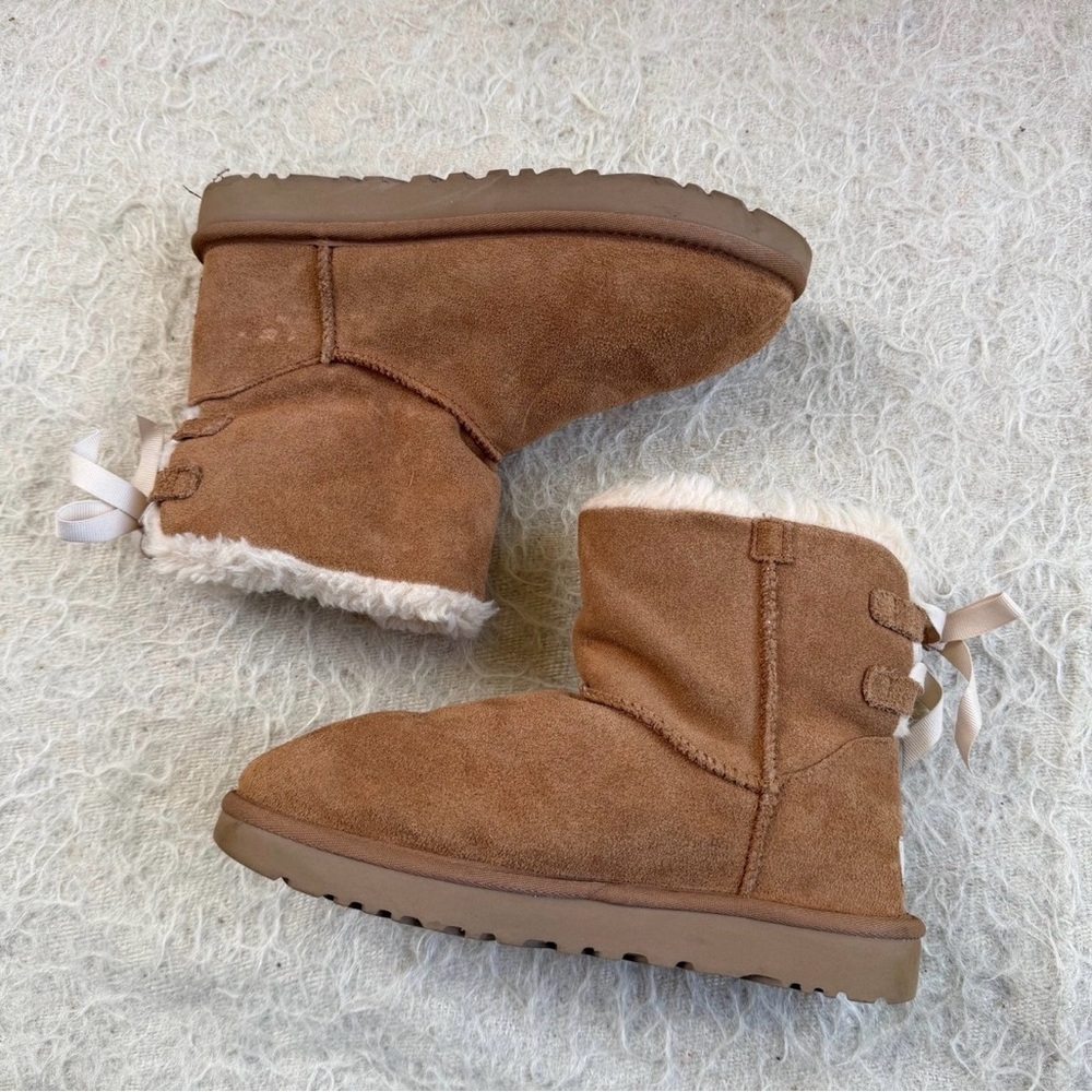 UGG Tan Winter Boots bow on back side